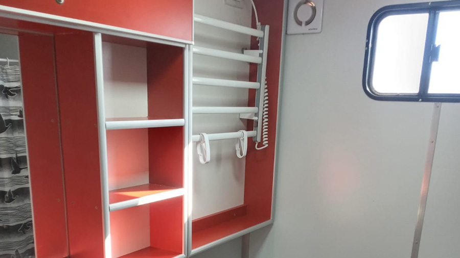 Dormitorio del trailer habitacional